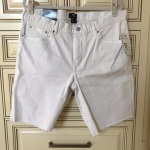 Men’s HM white jean shorts